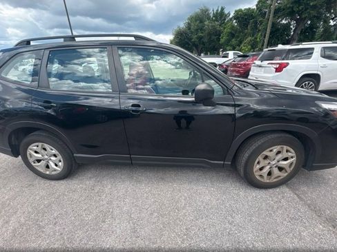 Used 2021 Subaru Forester AWD/4WD image 4