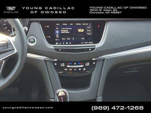 Used 2025 Cadillac XT5 Luxury w/ LPO, Floor Liner Package AWD/4WD image 24