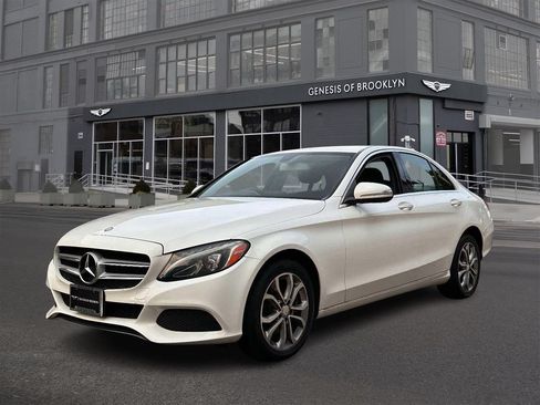 Used 2015 Mercedes-Benz C 300 4MATIC Sedan image 1