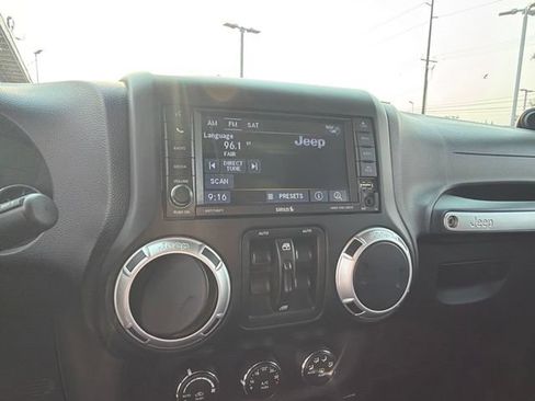 Used 2013 Jeep Wrangler Unlimited Sahara w/ Connectivity Group AWD/4WD image 24