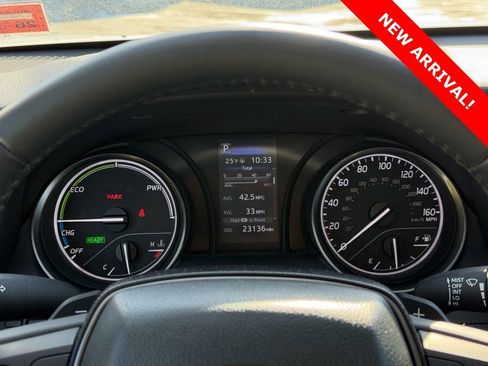 Used 2024 Toyota Camry SE image 30