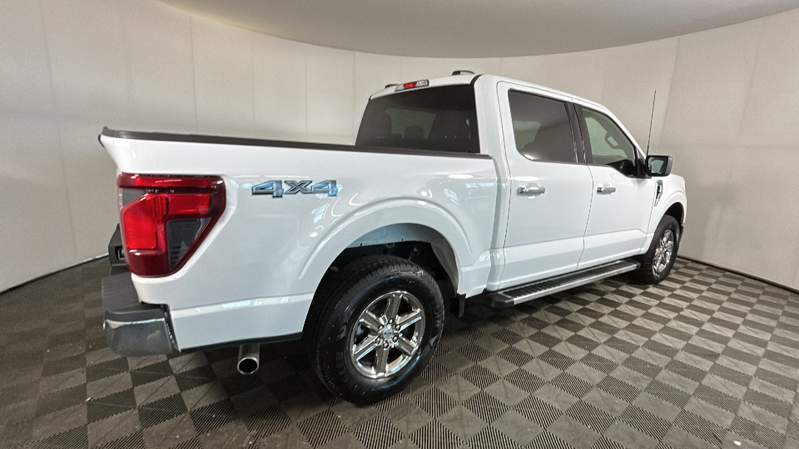 Used 2025 Ford F150 XLT w/ Equipment Group 301A Standard AWD/4WD image 3