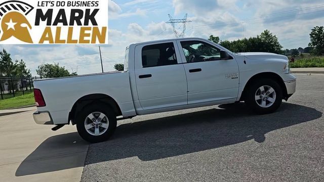 Used 2023 RAM 1500 Classic SLT w/ Electronics Group AWD/4WD image 9