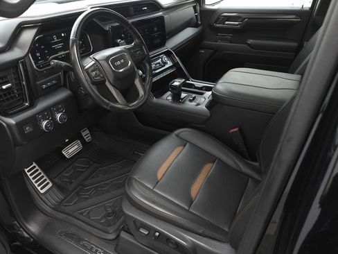 Used 2023 GMC Sierra 1500 AT4 w/ AT4 Premium Package image 17