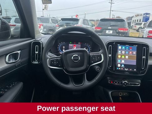 Used 2023 Volvo XC40 B5 Plus w/ Protection Package Premier image 25