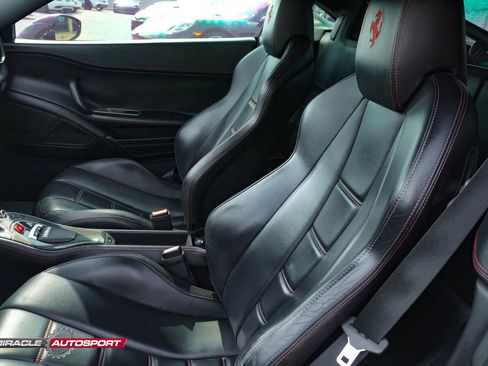 Used 2011 Ferrari 458 Italia Coupe RWD image 16