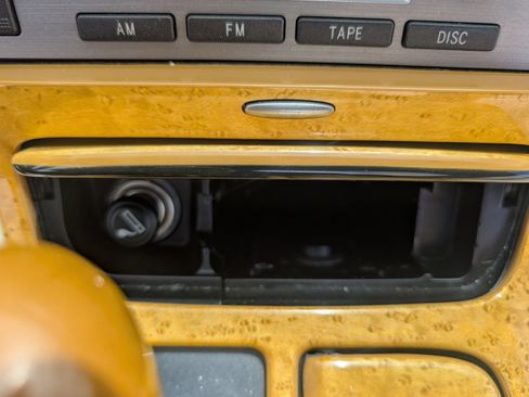 Used 2002 Lexus SC 430 Convertible image 91