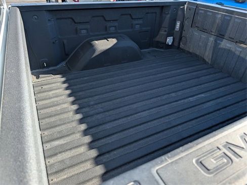 Used 2022 GMC Sierra 1500 SLT w/ SLT Premium Plus Package image 23