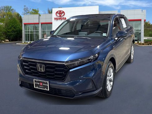 Used 2024 Honda CR-V LX image 1