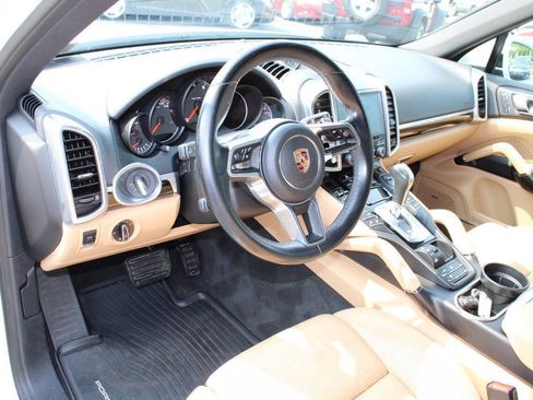 Used 2018 Porsche Cayenne Platinum Edition AWD/4WD image 13