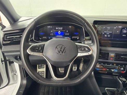 Used 2025 Volkswagen Jetta Sport FWD image 14