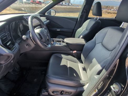 Used 2025 Lexus TX 350 AWD w/ Technology Package image 16