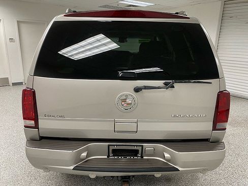 Used 2005 Cadillac Escalade 2WD image 6