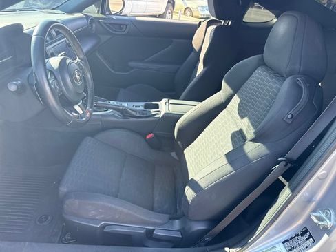 Used 2023 Toyota GR86 w/ ALL Weather Mat Package (TMS) RWD image 10