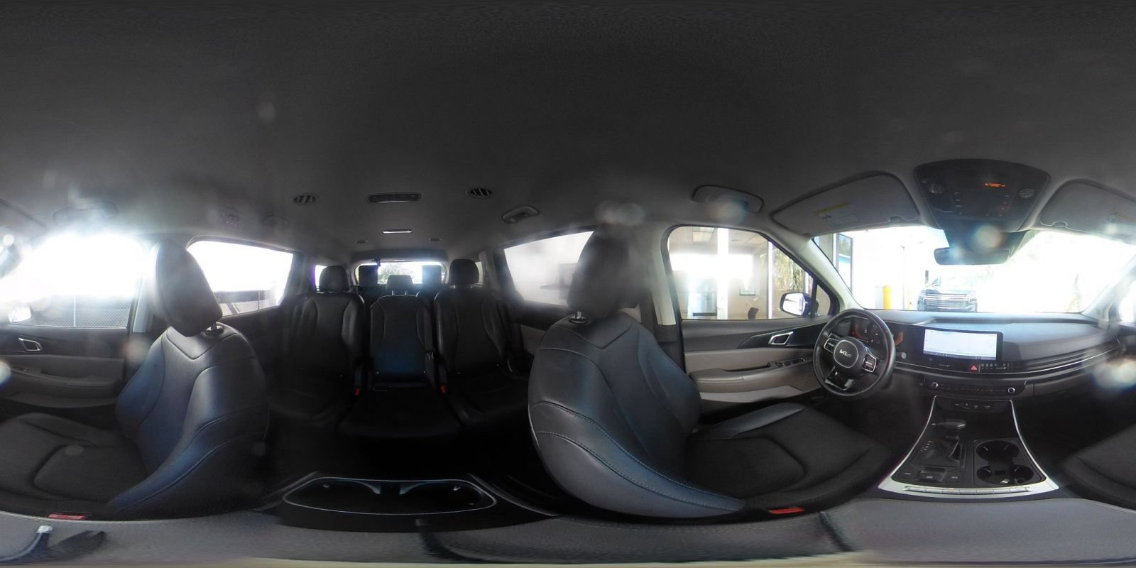 Used 2026 Kia Carnival FWD image 44