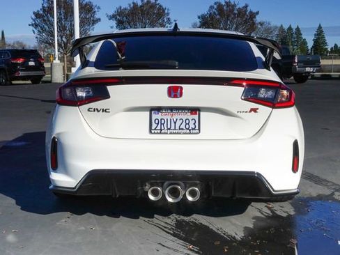 Used 2024 Honda Civic Type R image 10