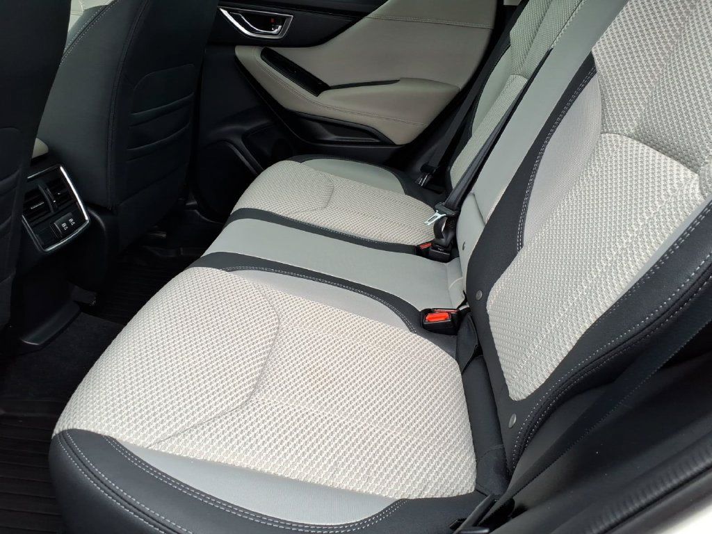 Certified 2024 Subaru Forester Premium AWD/4WD image 19
