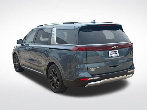Used 2024 Kia Carnival SX FWD image 8