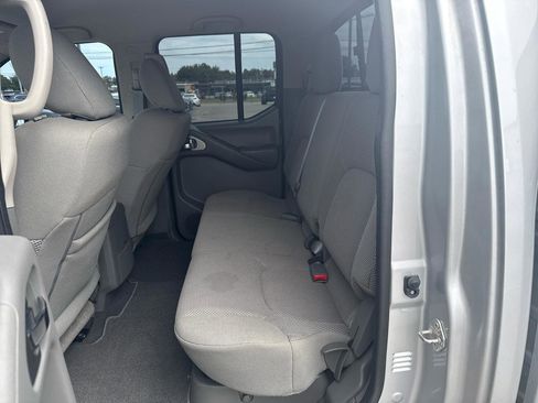 Used 2020 Nissan Frontier SV AWD/4WD image 14