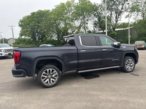 Used 2022 GMC Sierra 1500 Denali w/ Denali Reserve Package AWD/4WD image 8