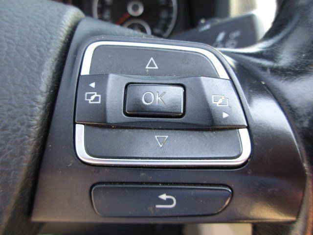 Used 2015 Volkswagen Eos Executive FWD image 22