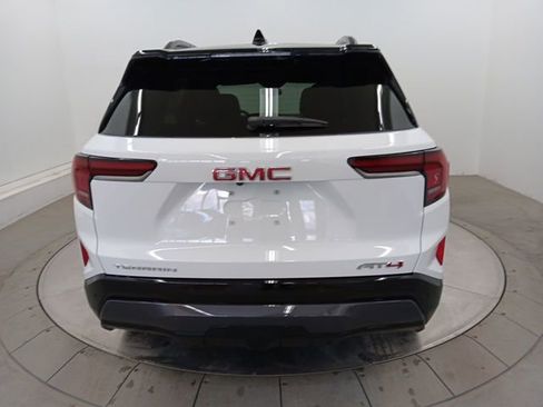 New 2026 GMC Terrain AT4 AWD/4WD image 21