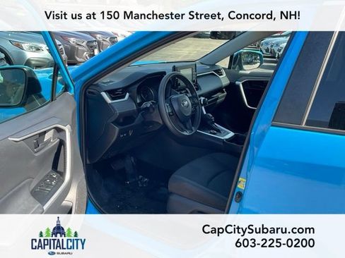 Used 2019 Toyota RAV4 LE AWD/4WD image 12