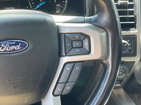 Used 2017 Ford F150 Platinum w/ Equipment Group 701A Luxury AWD/4WD image 28