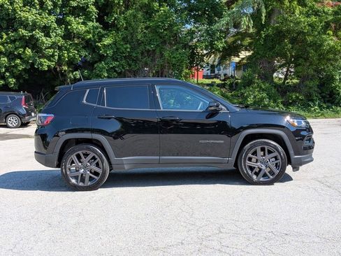 Used 2026 Jeep Compass Limited AWD/4WD image 2
