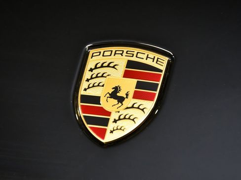 Used 2022 Porsche Cayenne Platinum Edition image 92