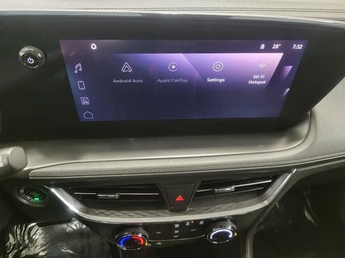 Used 2025 Buick Encore GX Preferred image 8