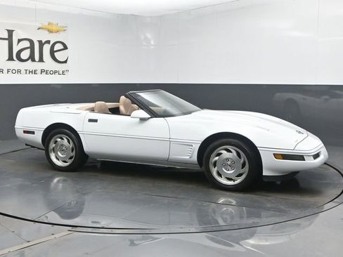 Used 1996 Chevrolet Corvette Convertible RWD image 1