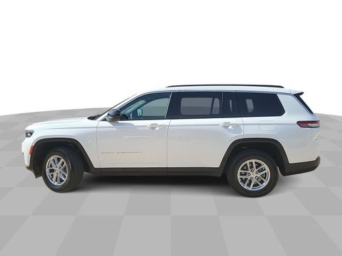Used 2025 Jeep Grand Cherokee L Laredo RWD image 5