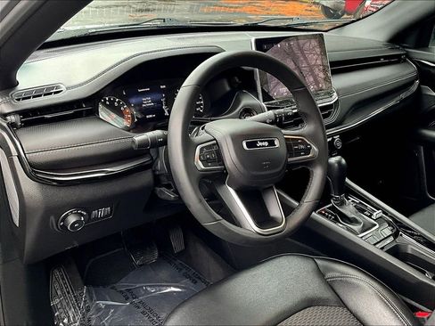 Used 2023 Jeep Compass Altitude image 8
