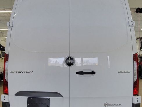 New 2025 Mercedes-Benz Sprinter 2500 image 7
