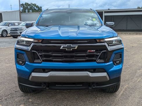 Used 2023 Chevrolet Colorado Z71 w/ Z71 Convenience Package 2 AWD/4WD image 9