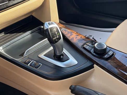 Used 2017 BMW 320i Sedan image 19