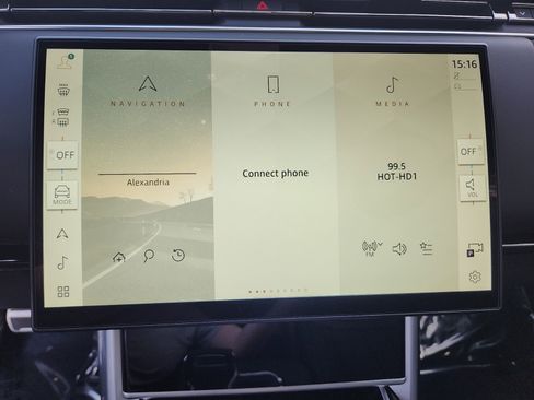 New 2025 Land Rover Range Rover SE image 17