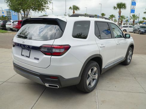 New 2026 Honda Pilot EX-L image 5