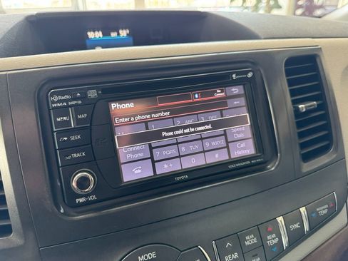 Used 2014 Toyota Sienna XLE w/ Entertainment Package image 25