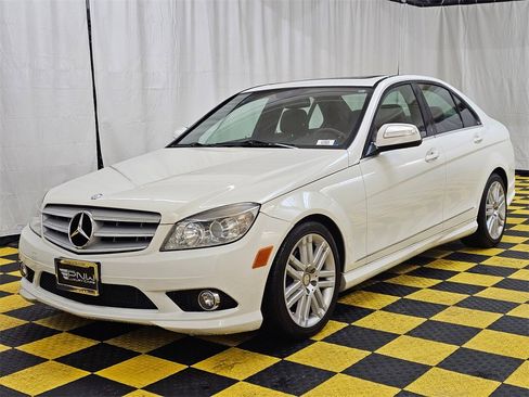 Used 2009 Mercedes-Benz C 300 Sedan image 7