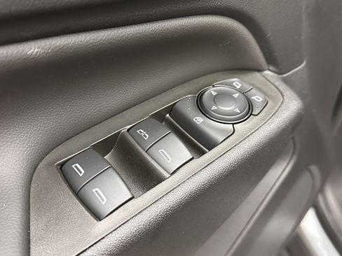 Used 2024 Chevrolet Equinox LT image 11