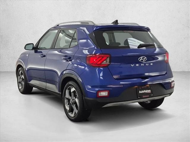 Used 2022 Hyundai Venue SEL FWD image 8