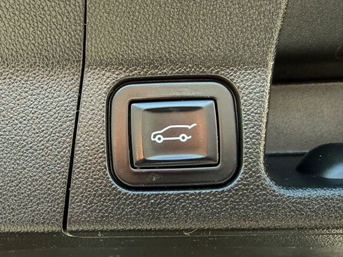 Used 2017 GMC Acadia SLE w/ Driver Alert Package I AWD/4WD image 14