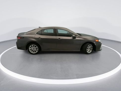Used 2023 Toyota Camry LE FWD image 7