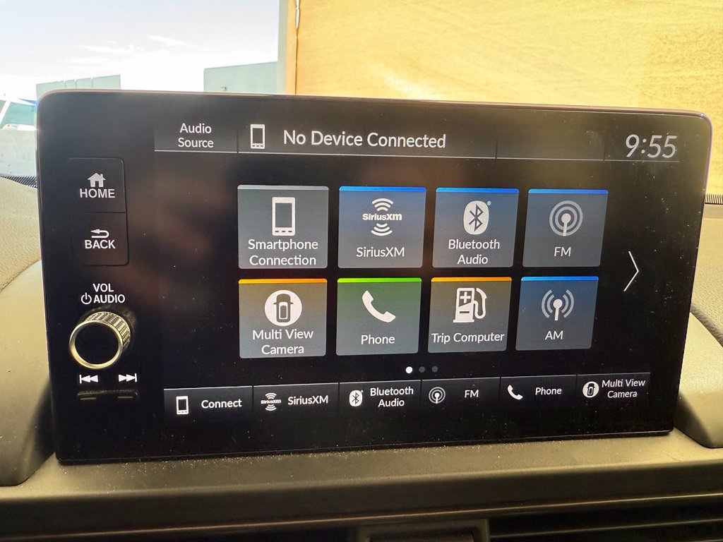 Used 2025 Honda Pilot TrailSport image 19