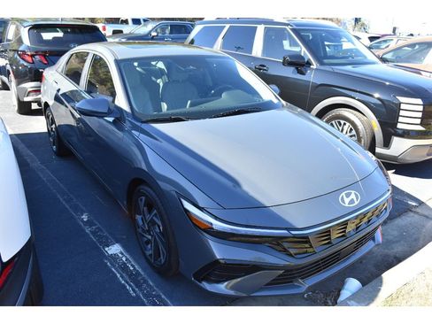 New 2026 Hyundai Elantra Limited image 2