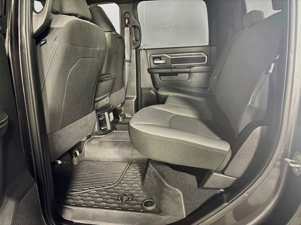 Certified 2024 RAM 3500 Big Horn AWD/4WD image 20