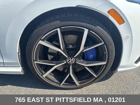 Used 2024 Volkswagen Golf R AWD/4WD image 30