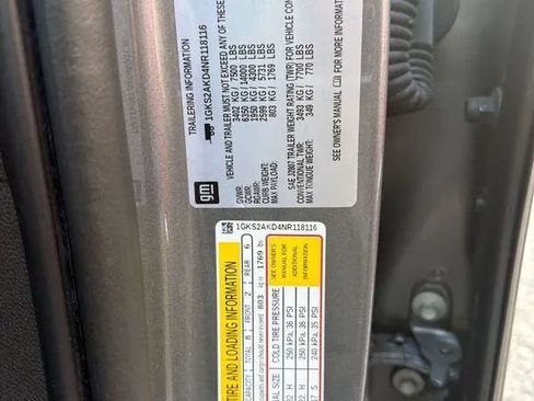 Used 2022 GMC Yukon SLE AWD/4WD image 4